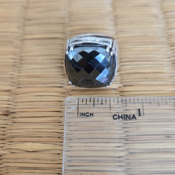 TACORI 925 Silver Ring with Black Hematite Faceted Cushion Cut Stone - Picture 5 of 10